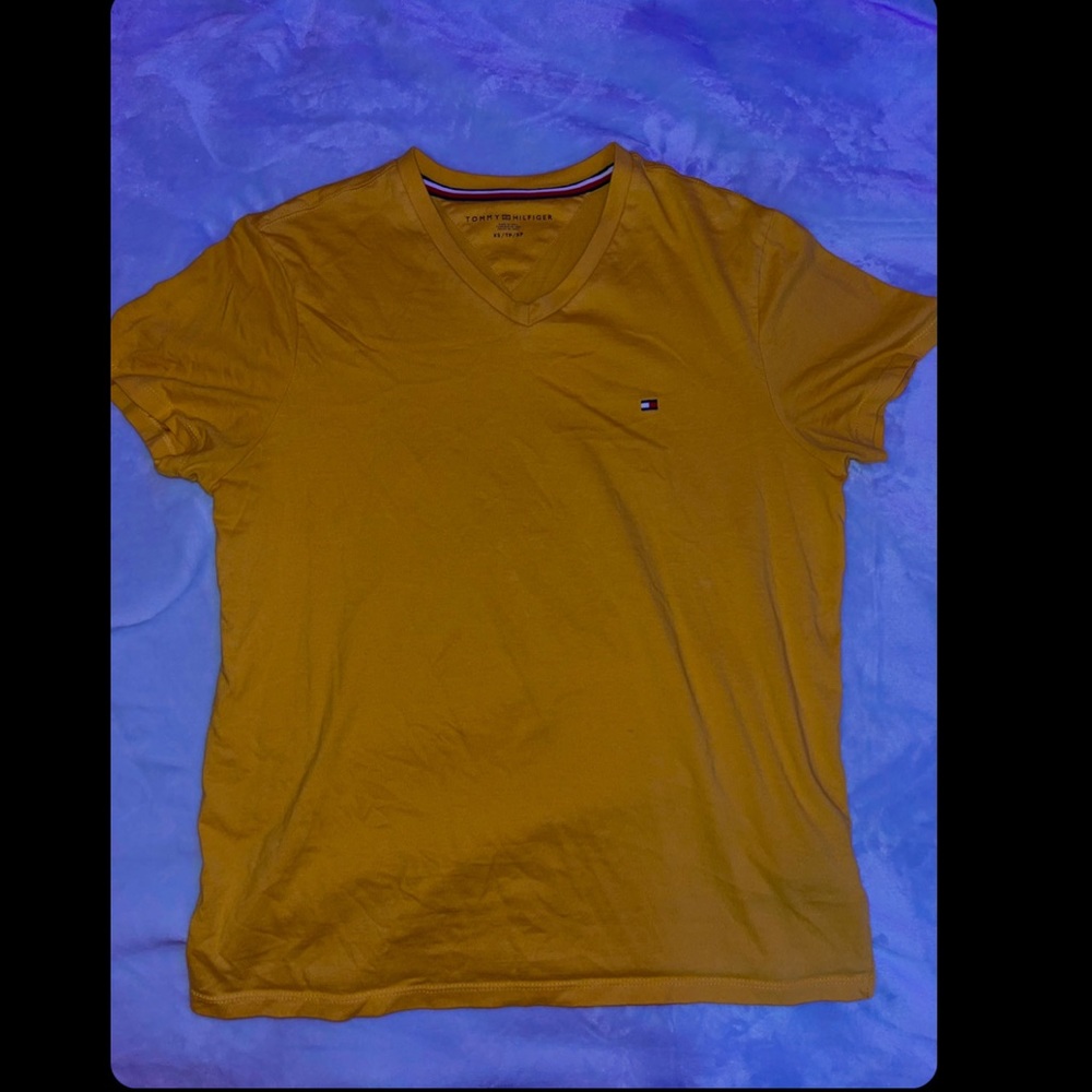 Tommy Hilfiger Men’s XS V Neck Shirt